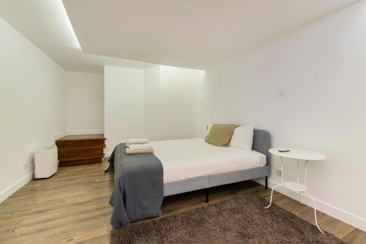 Central Retreat: Cozy Duplex With A Balcony * Lisboa